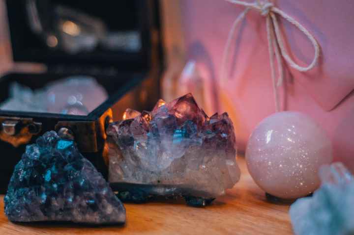 HOUSE OF INTUITION HAUL & MY FAVORITE ONLINE SHOPS FOR&nbsp;CRYSTALS